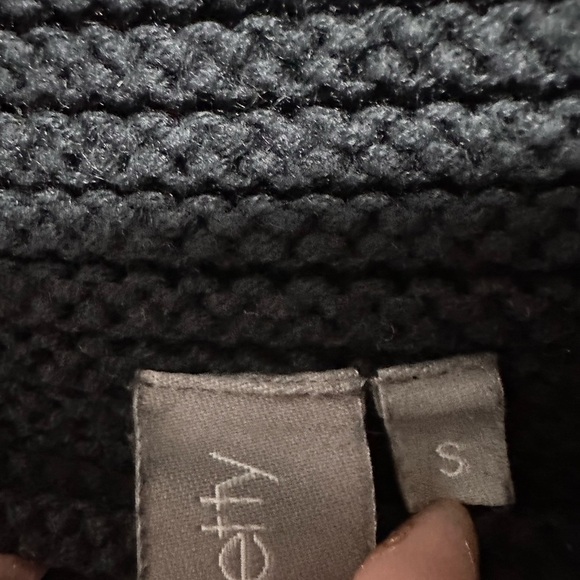 Sweaty Betty Men's Black Turtleneck Sweater - Picture 6 of 8